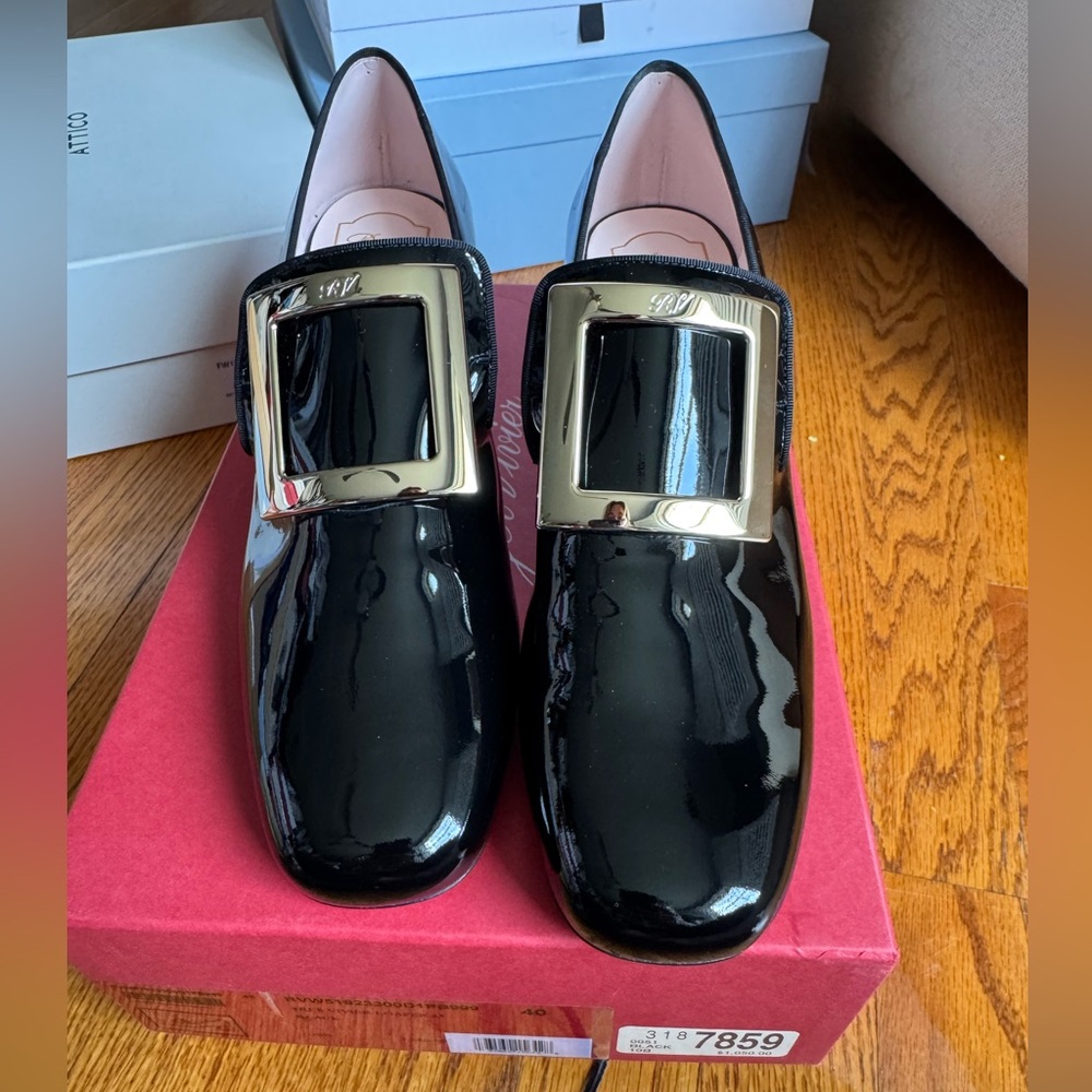 Roger Vivier Black Patent Leather Heels - Picture 2 of 6